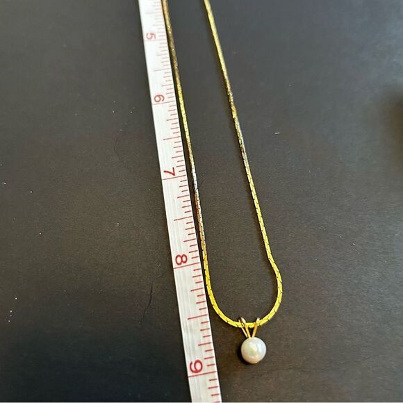 NWOT Elegant Vintage Gold and White Jewelry Set - Picture 3 of 5